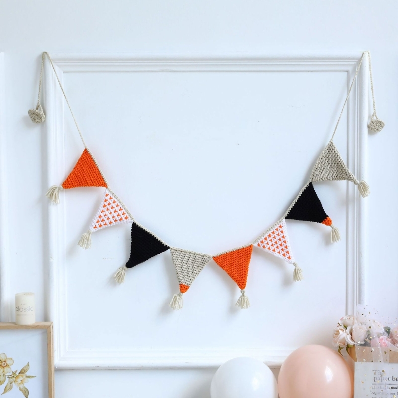 Nordic Crochet Bunting Banner  - Photography Triangle recension och pris